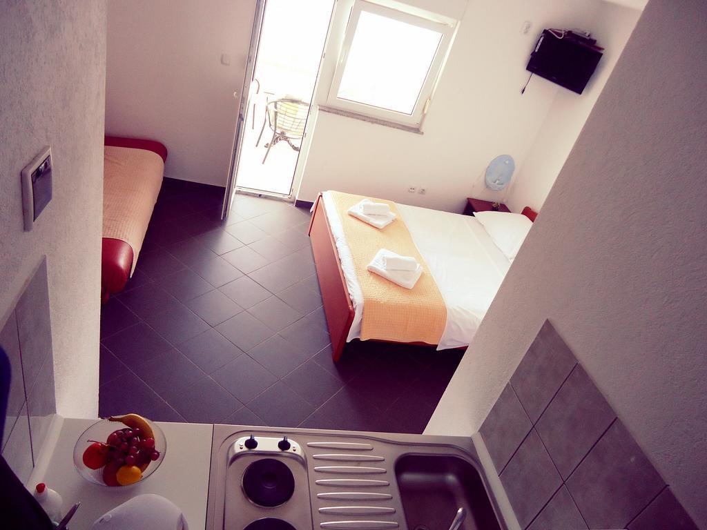Apartments Loncar Drvenik Veliki Pokój zdjęcie