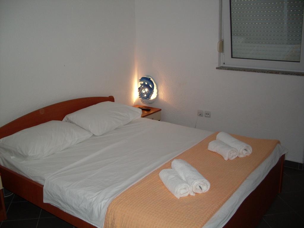 Apartments Loncar Drvenik Veliki Zewnętrze zdjęcie
